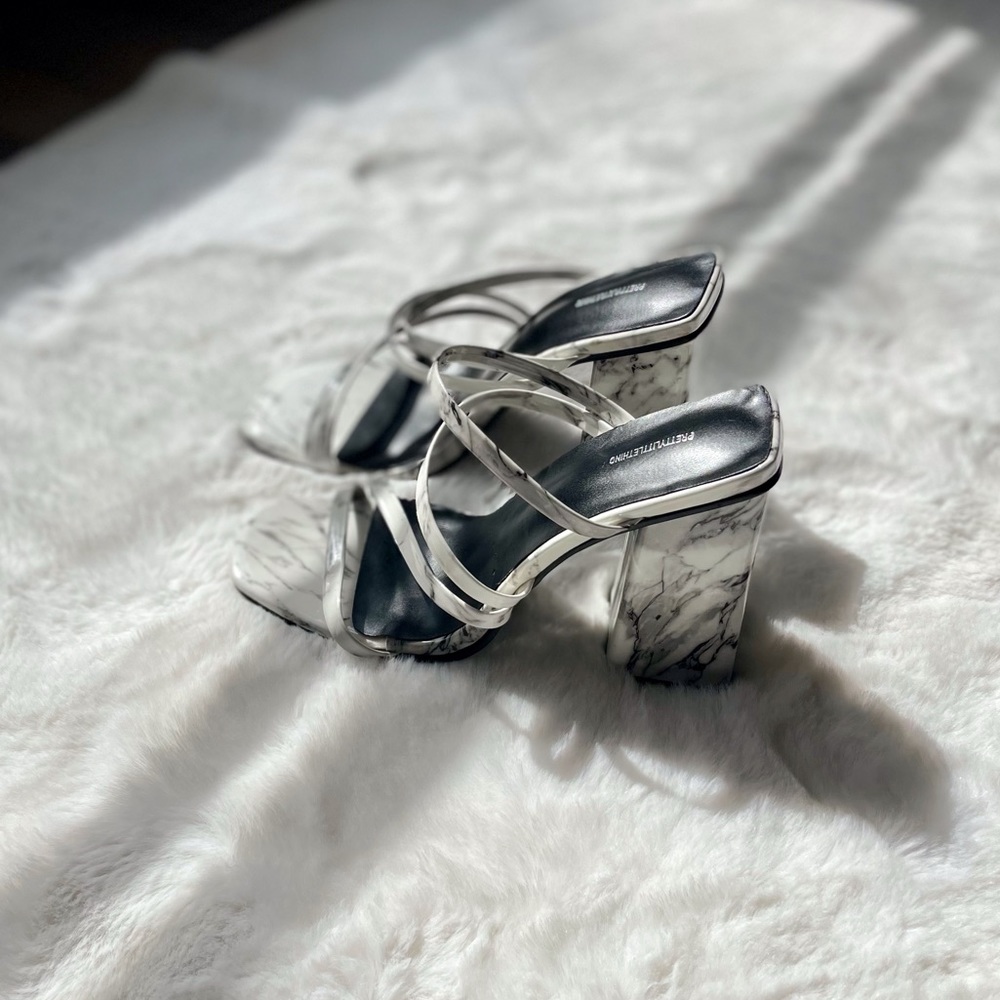 🖤🤍 Pretty Little Things 🖤🤍 New! Marble Heels - Picture 4 of 12